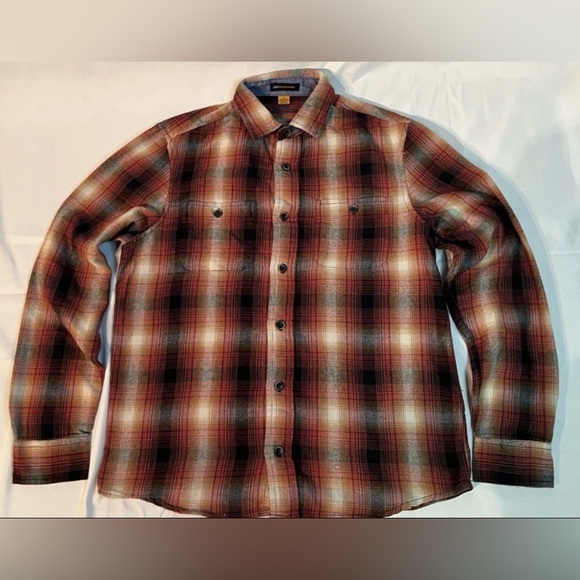 Tailor Vintage Other - Tailor Vintage Luxe Performance Plaid Button Up Shirt Men S Condition Excellent